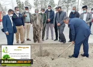 کاشت دو اصله نهال به نام وزیر علوم تحقیقات و فن آوری و رئیس دانشگاه فنی و حرفه ای